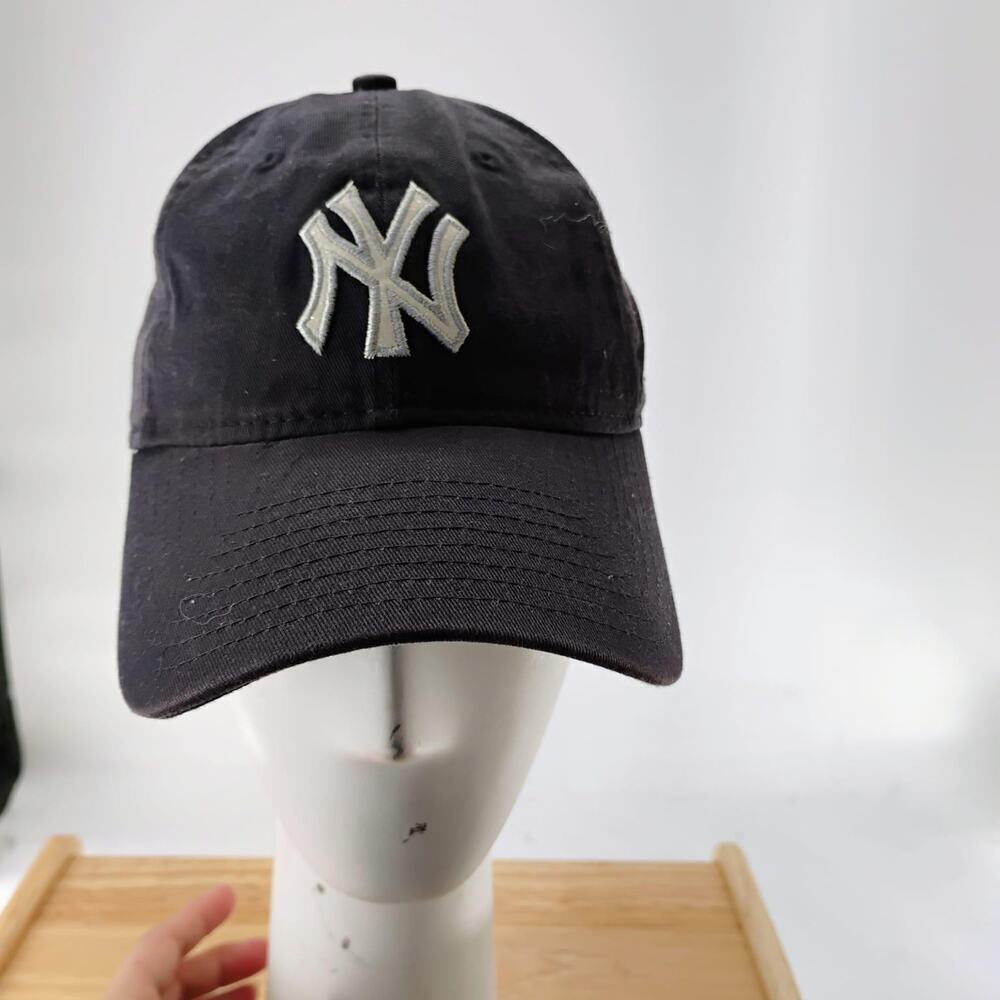 New York Yankees Hat Cap Adjustable Strap Back Mens‎ Black Era MLB Baseball